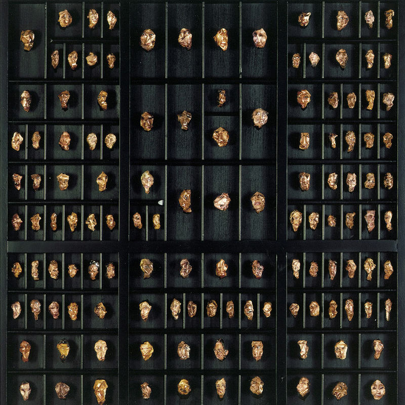 Masken, 2001, Wandobjekt, 61 x 60 cm