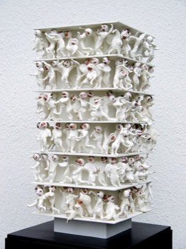  Etabliert, 2003, Standobjekt, 64 x 35 x 35 cm 
